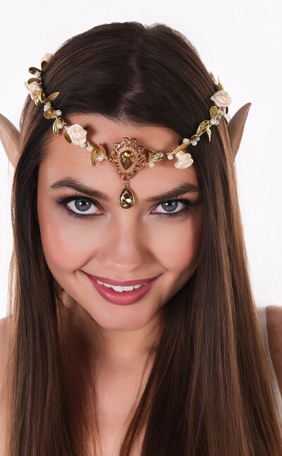 Georgia in Istripper set The Elf Bride