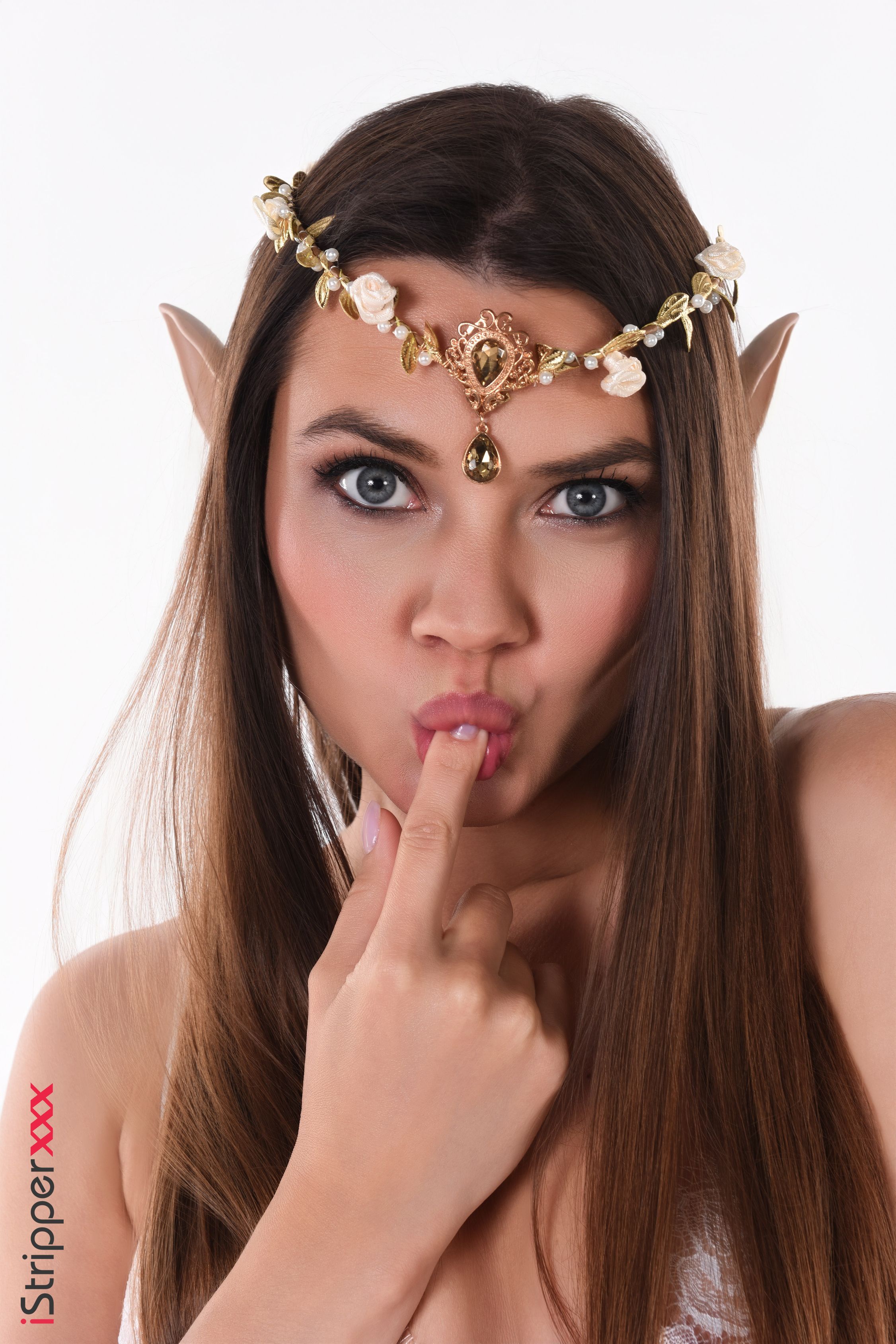 Georgia in Istripper set The Elf Bride