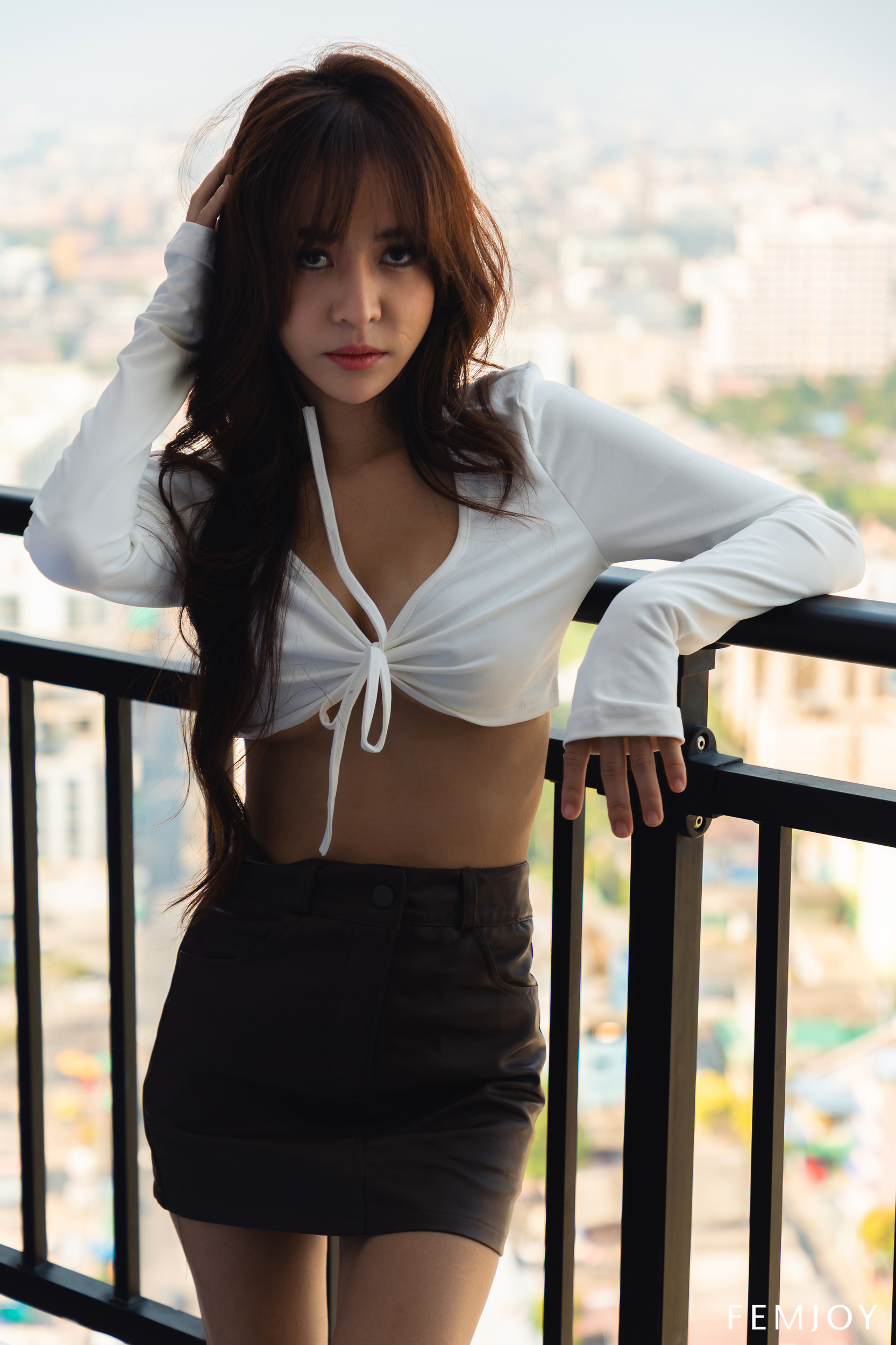 Tonnam in Femjoy set Owning The Morning