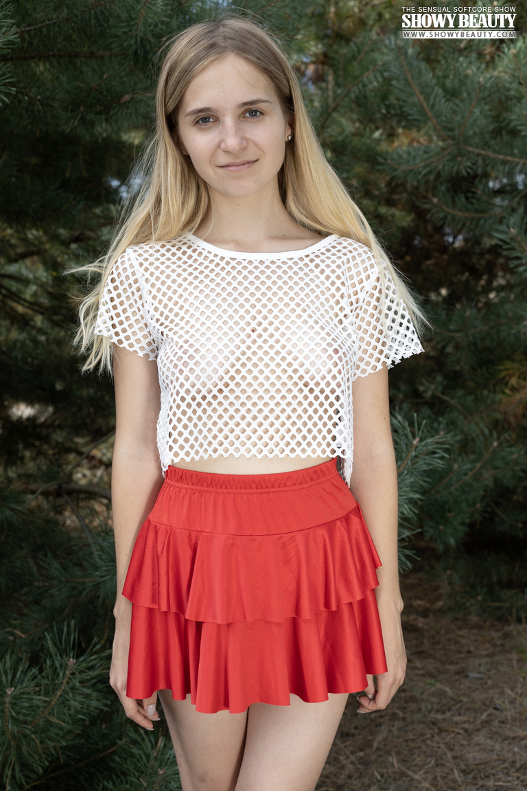 Roze in Showy Beauty set Rest Stop