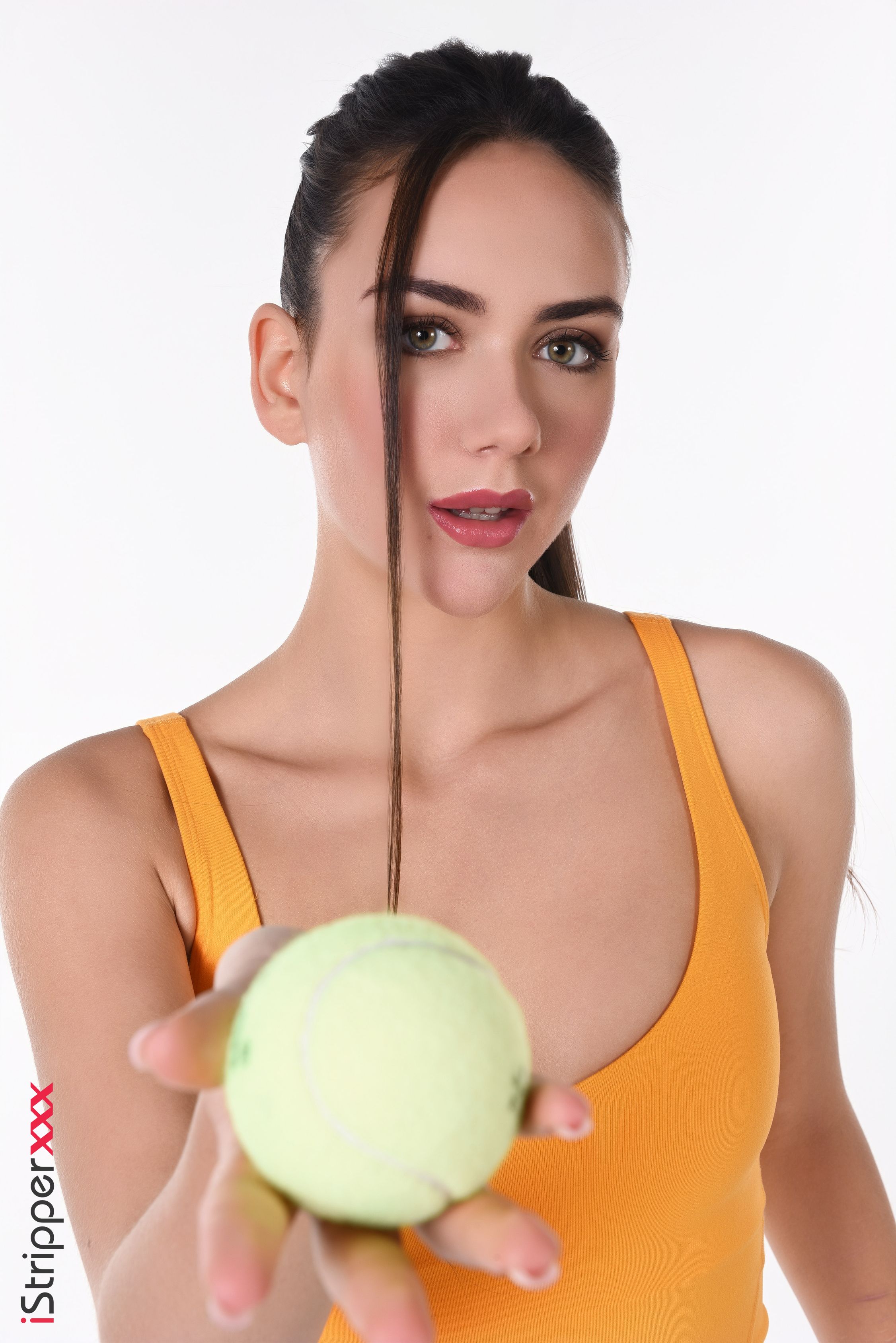 Vixi Rafi in Istripper set Game, Sex & Match
