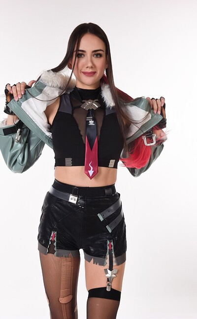 Vixi Rafi in Zero Zipper Zone from Istripper