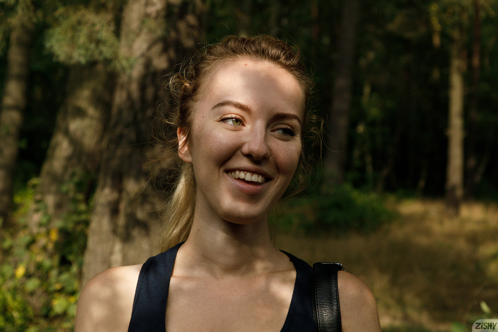 Sonya Buse in Zishy set Summer Saga 1