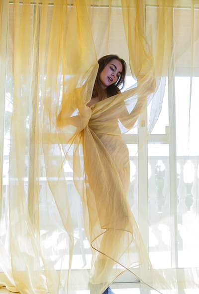 Sofy Bee in Aramaribi III from Rylsky Art