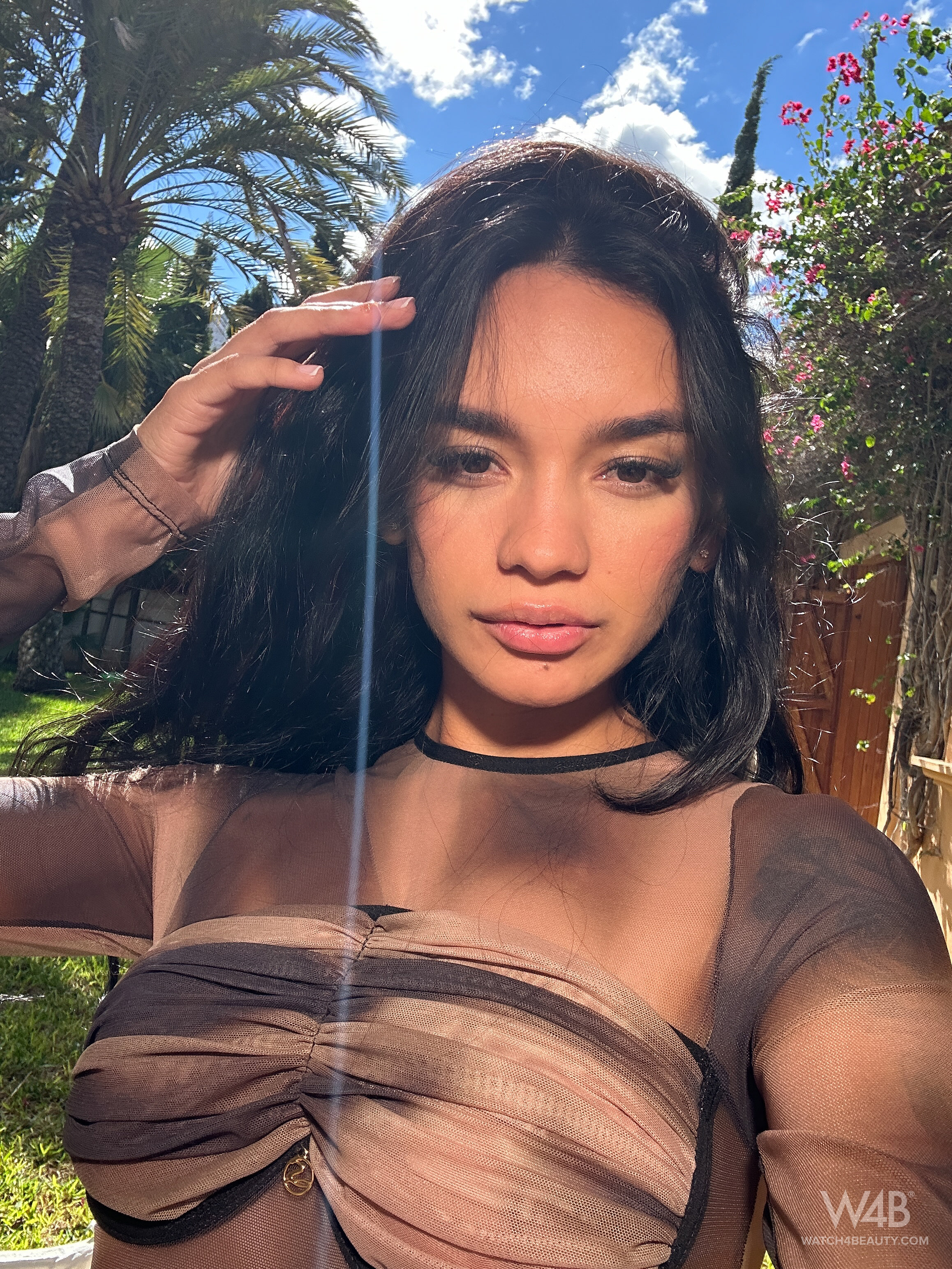 Dulce in Watch 4 Beauty set Sweet Under The Palm Trees