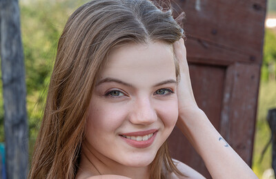 Toree in Metart set Rustic Romance