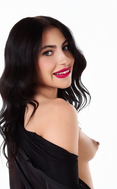 Lilly Bella in Play This My Way from Istripper