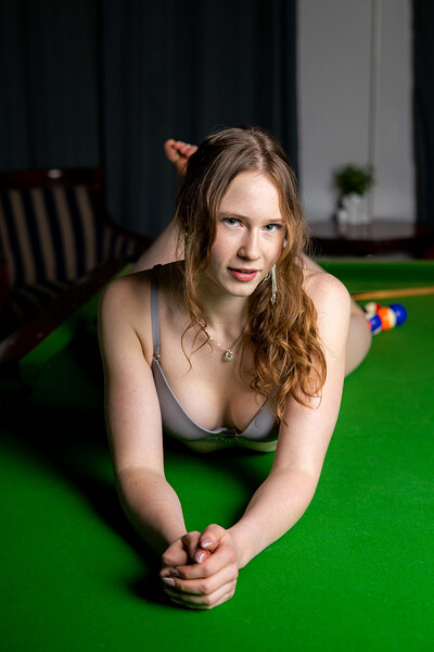 Zuzanna in Domingo View set Erotic Game Of Focus