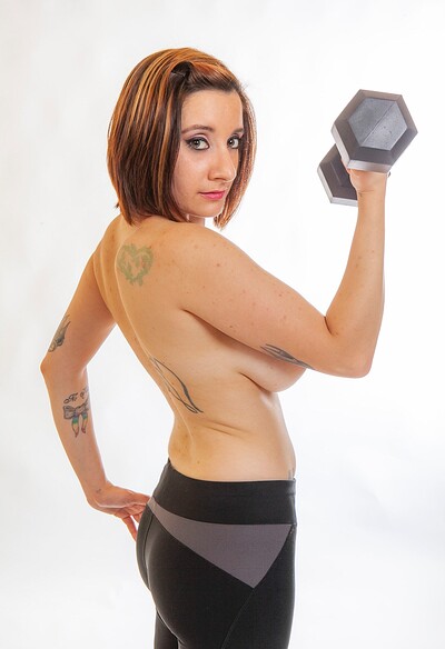 Chelsea Bell in Gets A Workout from Cosmid