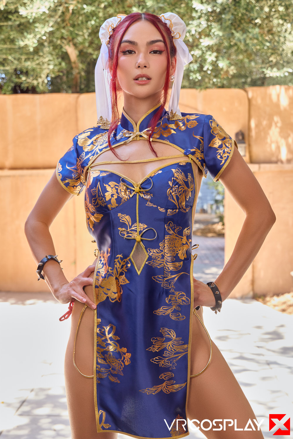 Scarlette Moon in VR Cosplay X set Street Fighter Chun-Li