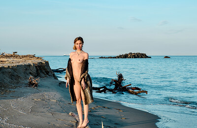 Eve Casta in Seascape from Metart