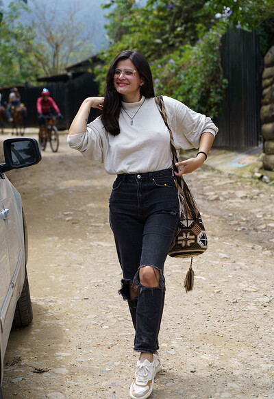 Pamela Cuevano in Casting Car 1 from Zishy