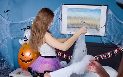Kitty Doll88 and Milka Wey in Halloween Witches from Club Sweethearts