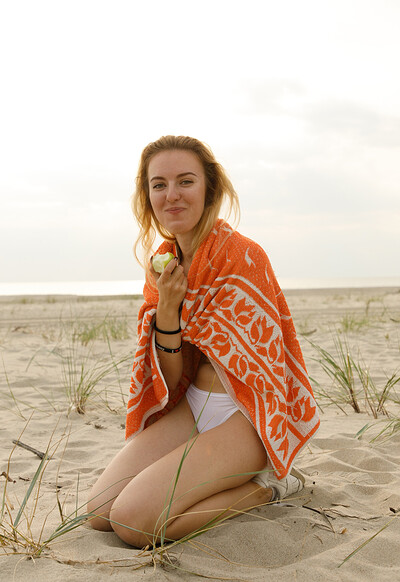 Sonya Buse in Summer Saga 3 from Zishy