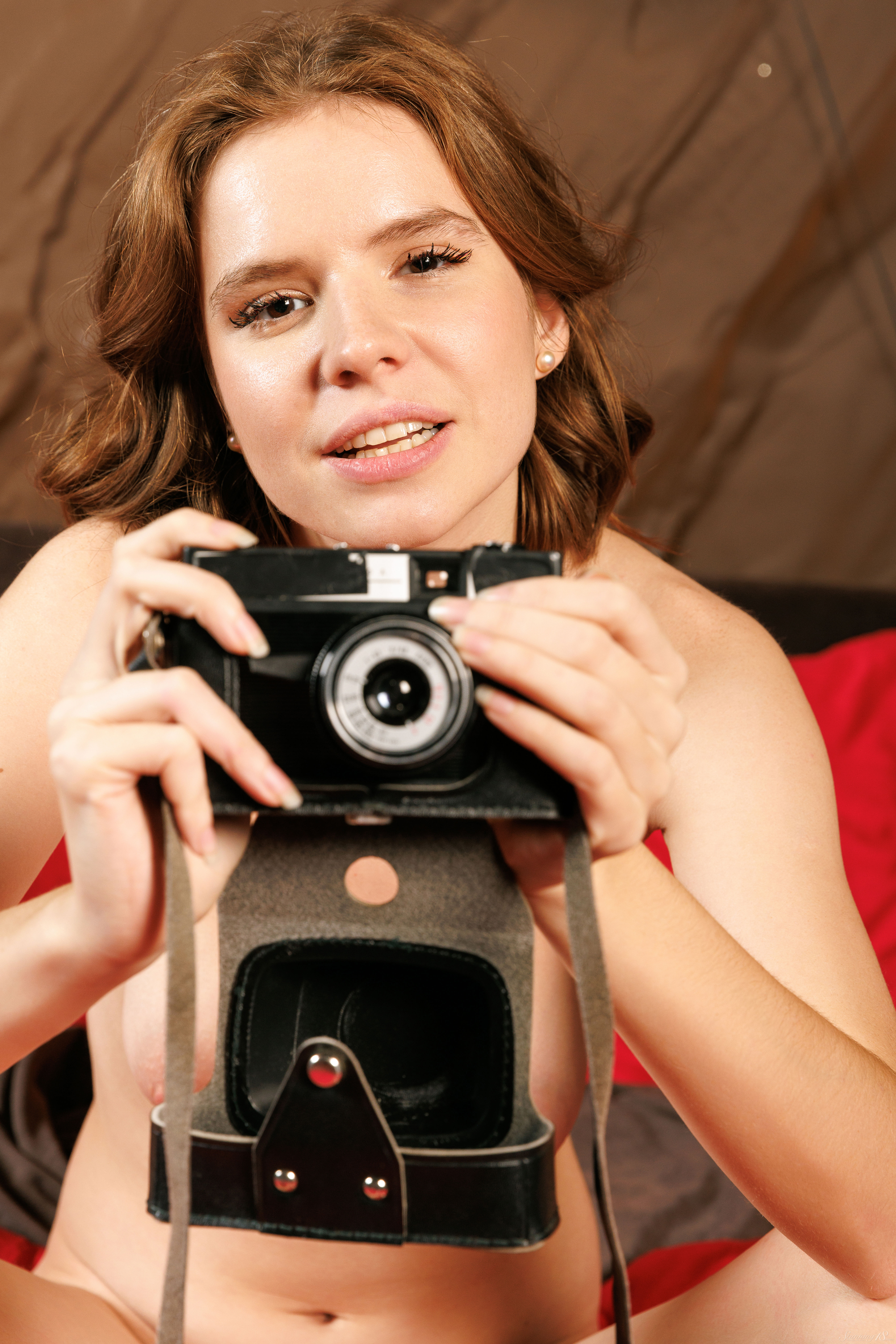 Mlada E in Stunning 18 set New Years Selfie