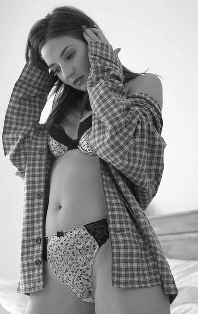 Charlotte in Chequered Cheek from Girlfolio