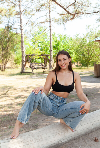 Sumiko in Metart set Sandy Mischief