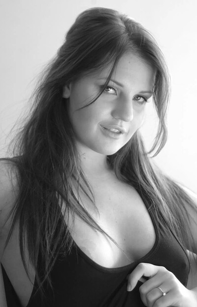 Naomi Raine in Folio Shoot from Girlfolio