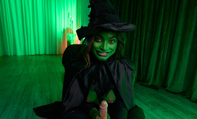 Rhae Woods in VR Cosplay X set Wicked For Good