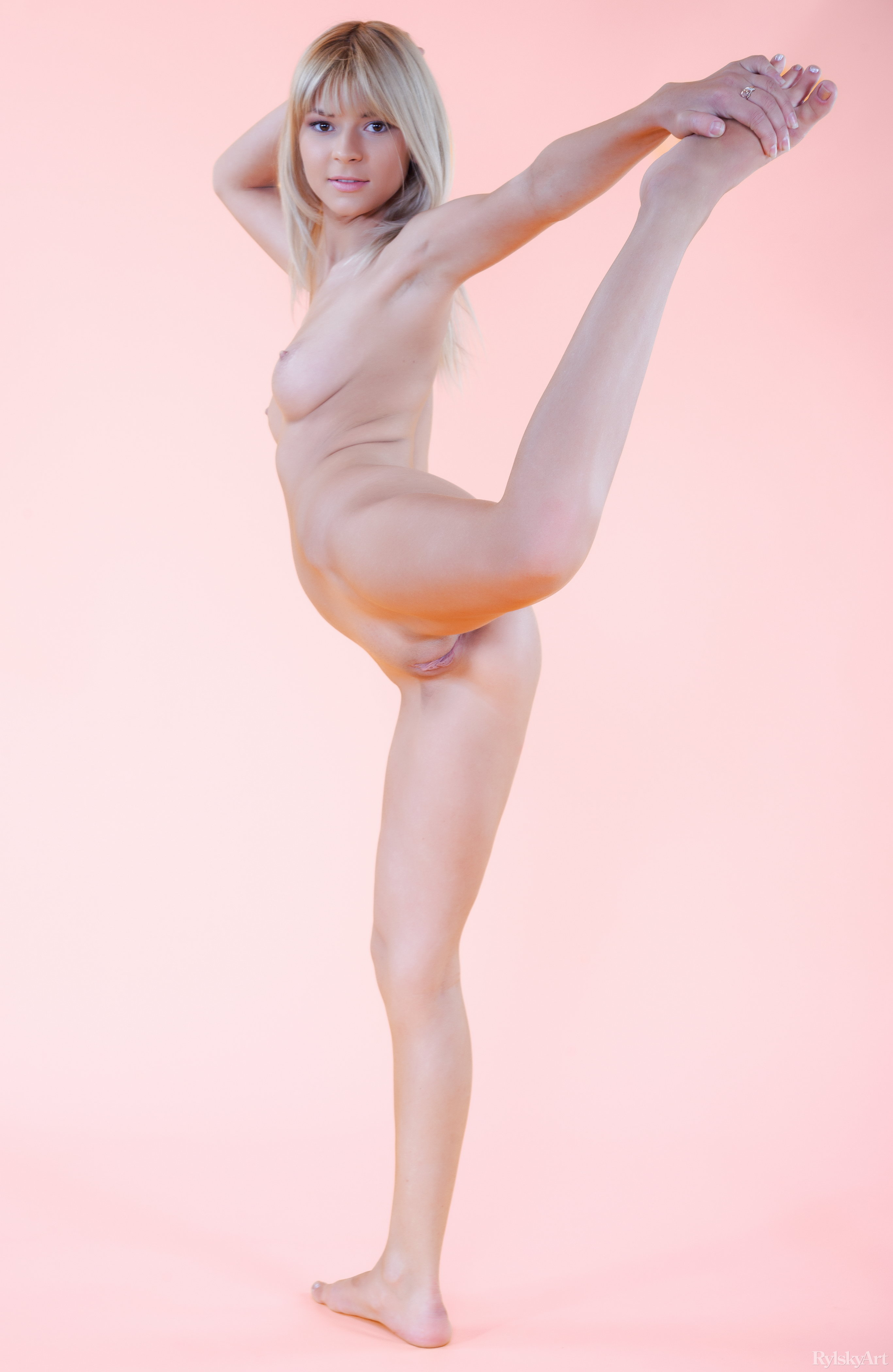 Paloma in Rylsky Art set Miraci