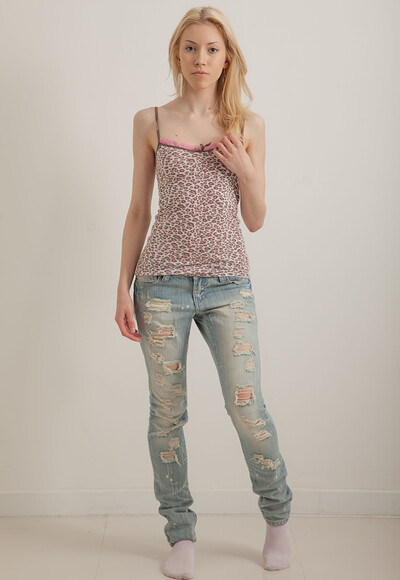 Scantilla H in Ripped Jeans from Stunning 18