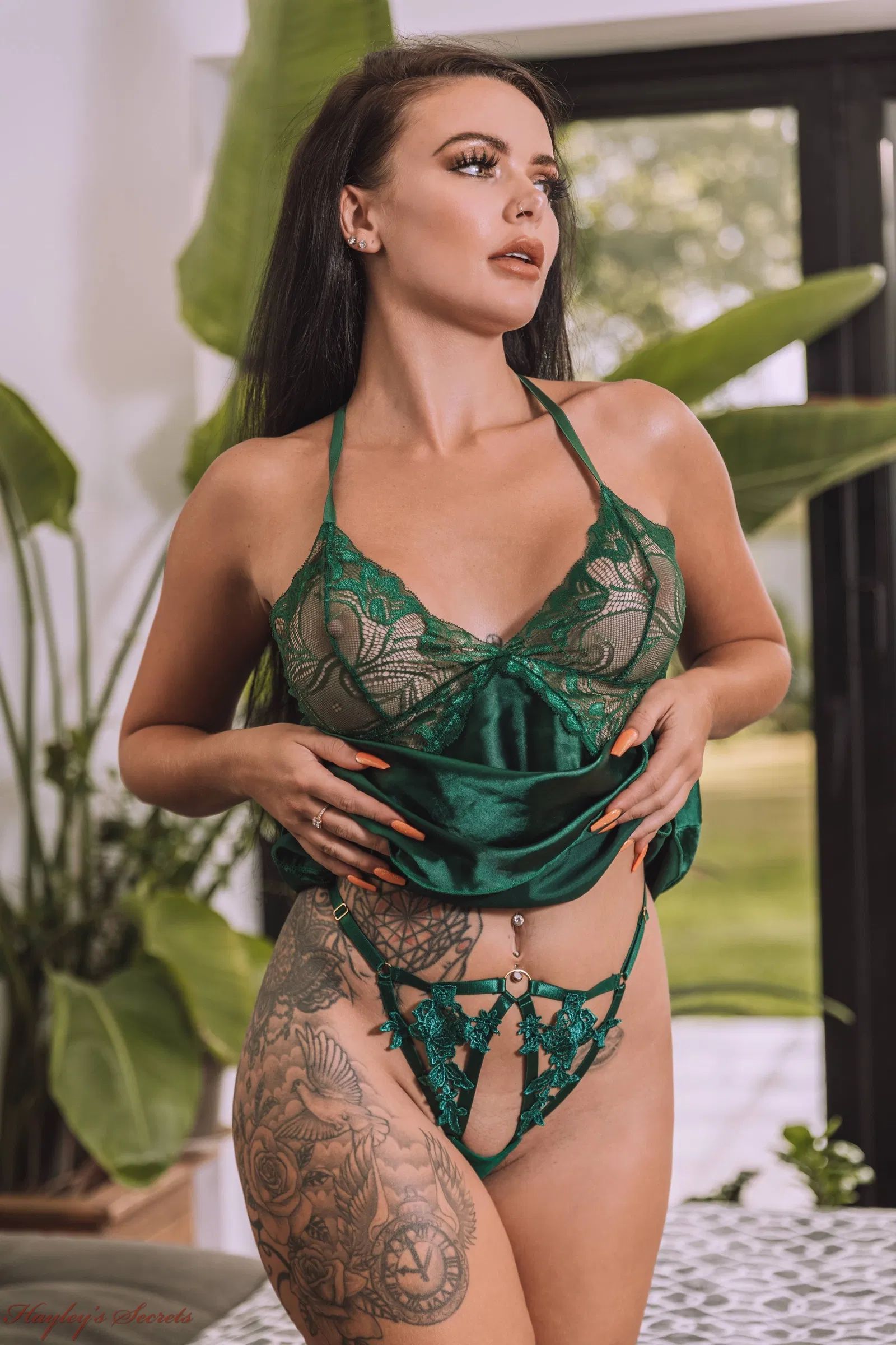 Sophie Marie in Hayleys Secrets set Emerald Beauty