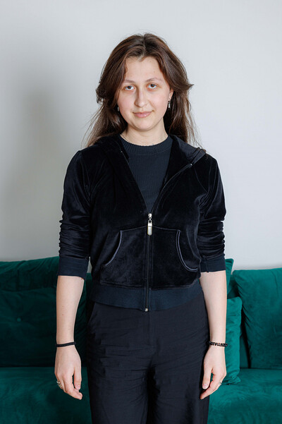 Kima Kiss in Casting from Test Shoots