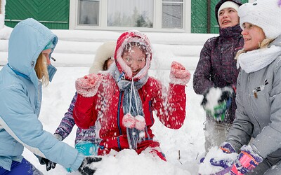 Iris Murai and Kate Rose in Frosty Sweethearts 3/3 from Club Sweethearts