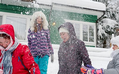 Iris Murai and Kate Rose in Frosty Sweethearts 3/3 from Club Sweethearts
