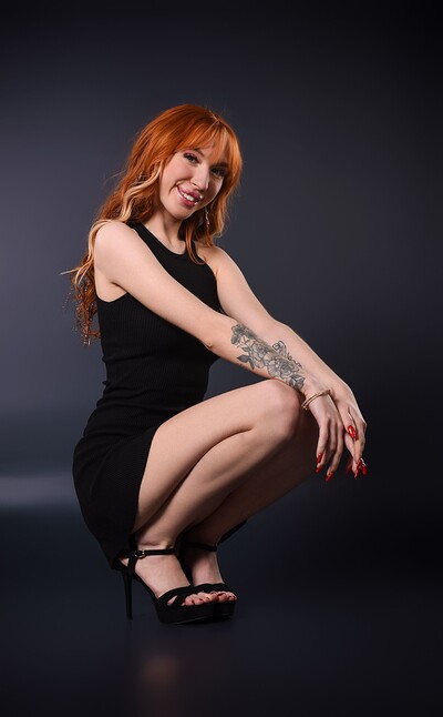 Lilly Mays in Istripper set Prepare For The Date