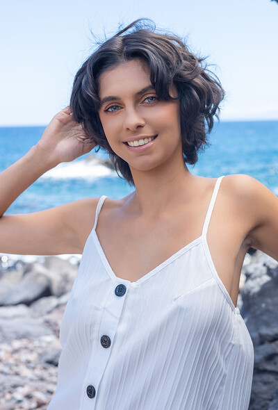 Kensi in Metart set Rocky Escape