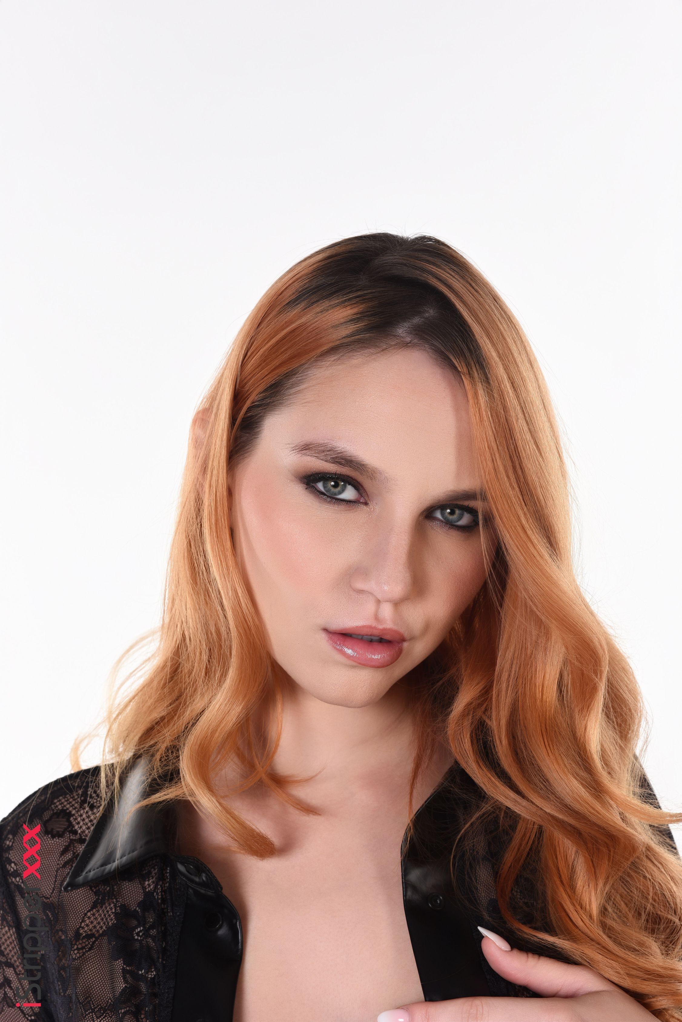 Leya Desantis in Istripper set A Dress To Fall For