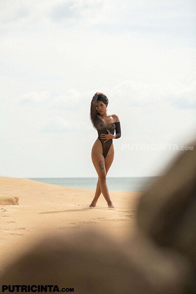 Misu in Golden Sand Beach from Putri Cinta