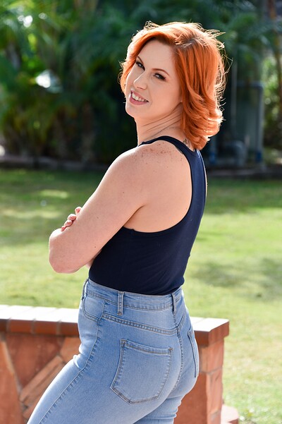 Edyn in Feel The Sun from FTV Milfs