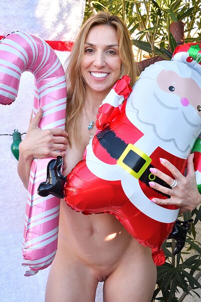 Alexia in Winter WonderMILF from FTV Milfs