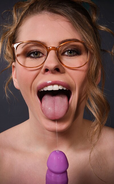 Samantha Joiner in The Sexologist from Istripper