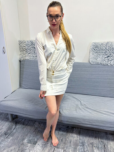 Victoria Benz kept her glasses and work clothes on as she came home, got naked, and had some fun.