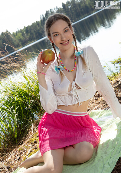 Lola Wink in Honey Glow from Amour Angels