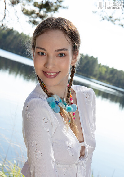 Lola Wink in Honey Glow from Amour Angels