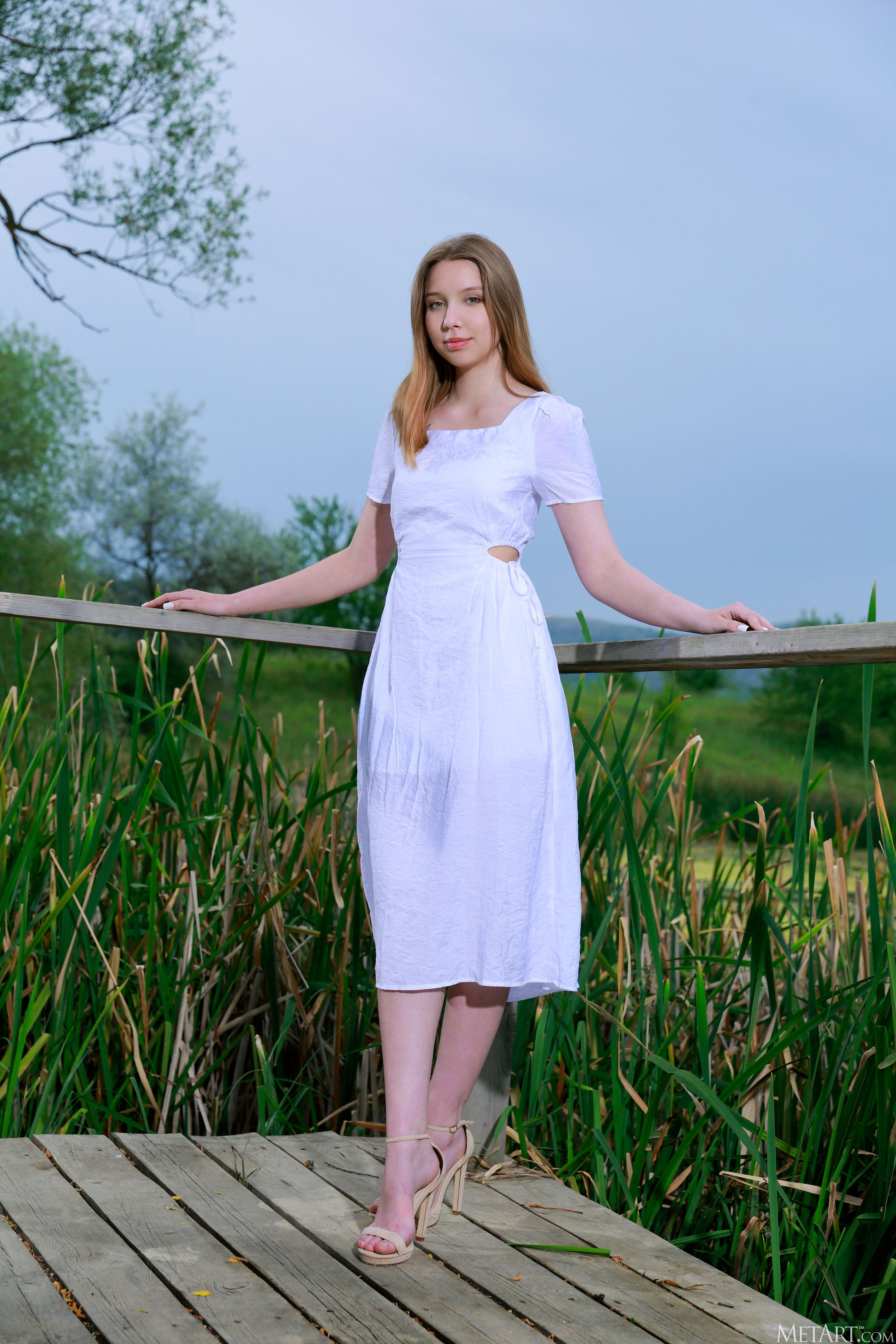 Estella in Metart set Simply Summer