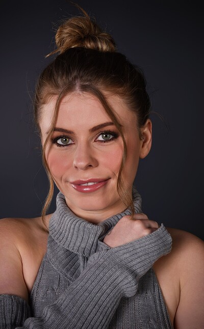 Samantha Joiner in Cosy Moment from Istripper
