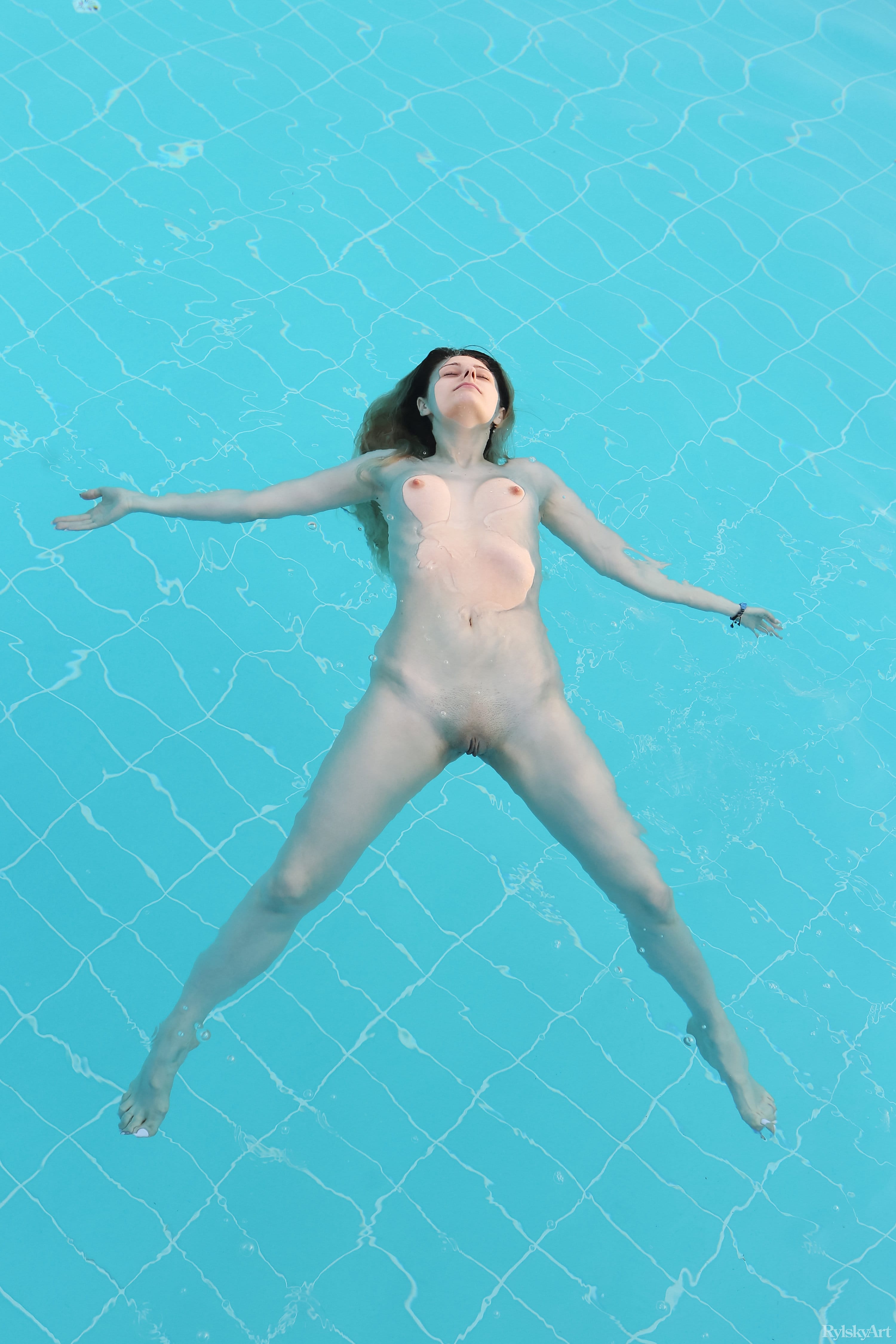 Katty Muss in Rylsky Art set Adriate