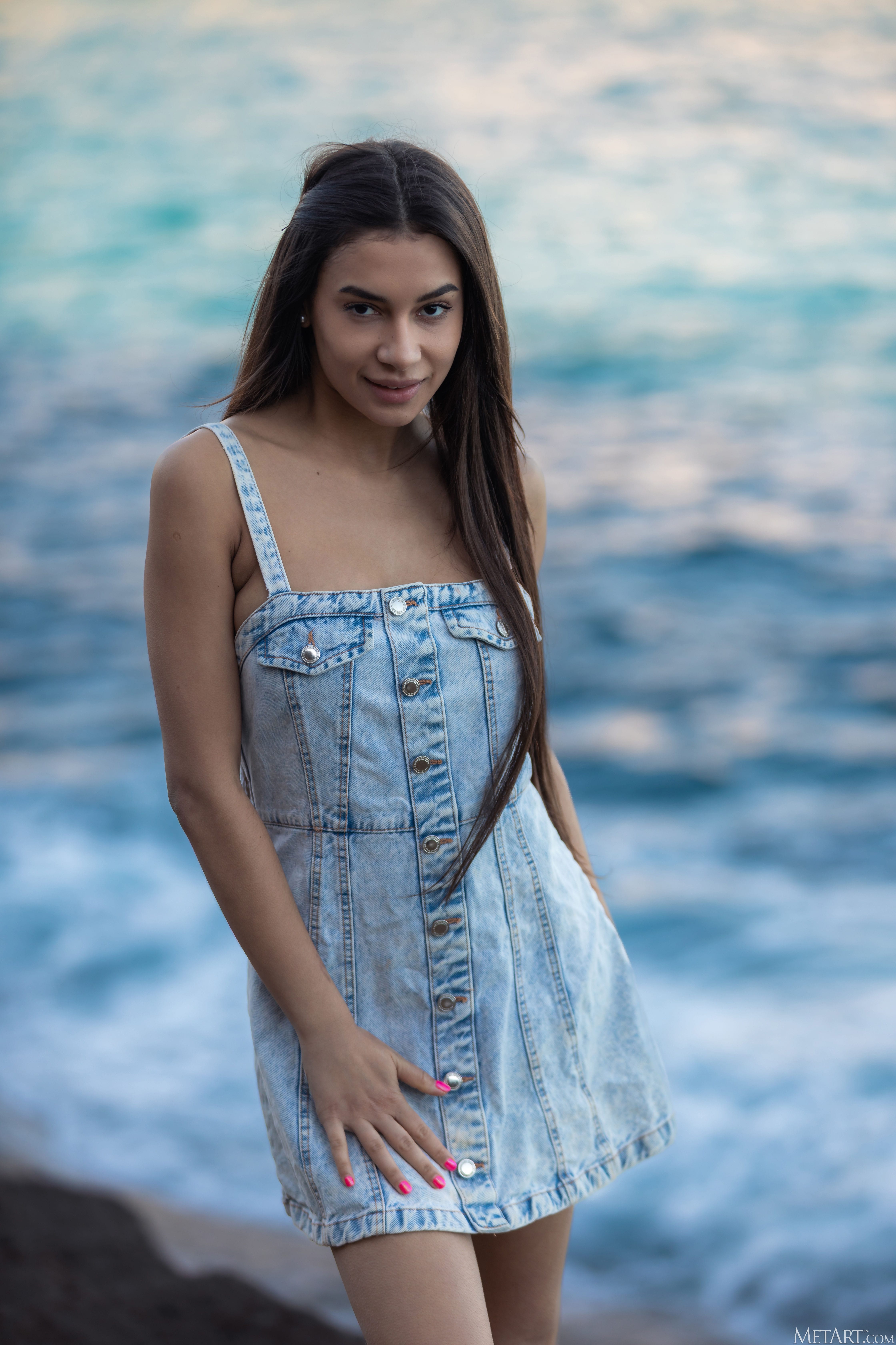 Vanessa Alessia in Metart set Surfside Stare