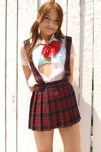 Tina Yuzuki